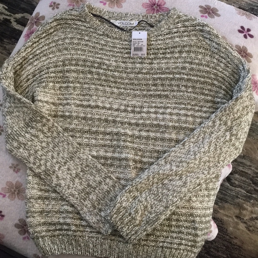 NWT Volcom Sweater